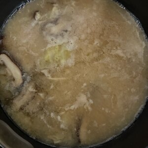 おくらキャベツ味噌汁